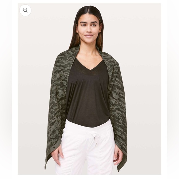 NWT Lululemon Vinyasa MULTIways Camo Scarf - Picture 3 of 9